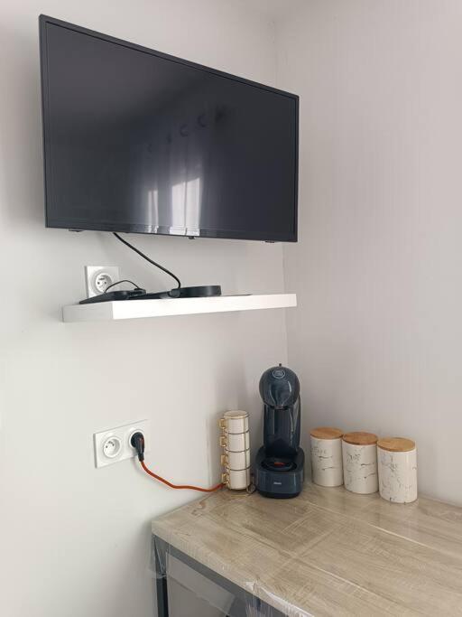 Charmant Studio Avec Piscine Villemoustaussou Zewnętrze zdjęcie